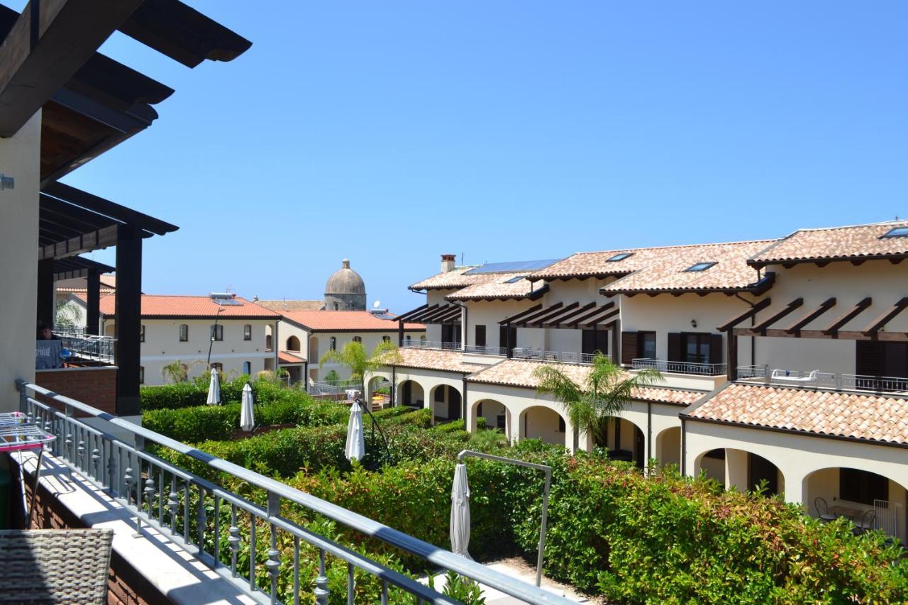 Le Case Del Carmine Con Giardino E Parcheggio A Tropea Exterior photo
